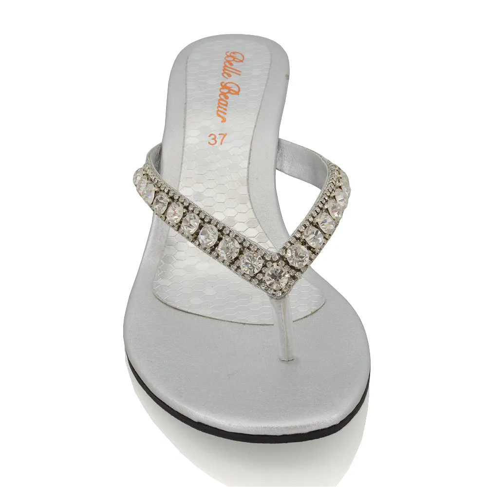 EVA THONG TOE POST STRAPPY SPARKLY GEM STONE DIAMANTE WEDGE SANDALS MID HEELS IN SILVER