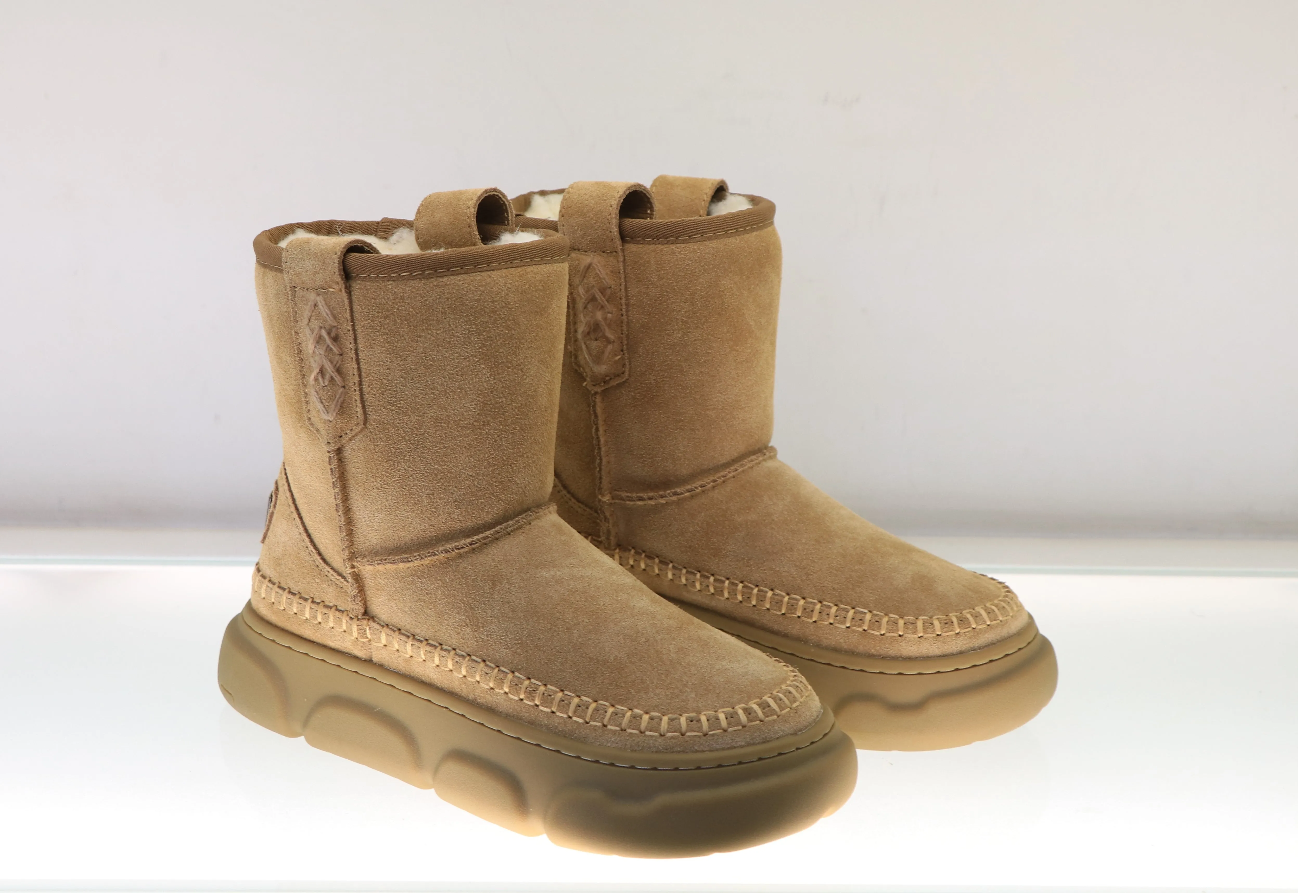 KIOSS UGGS Style Mid Boots