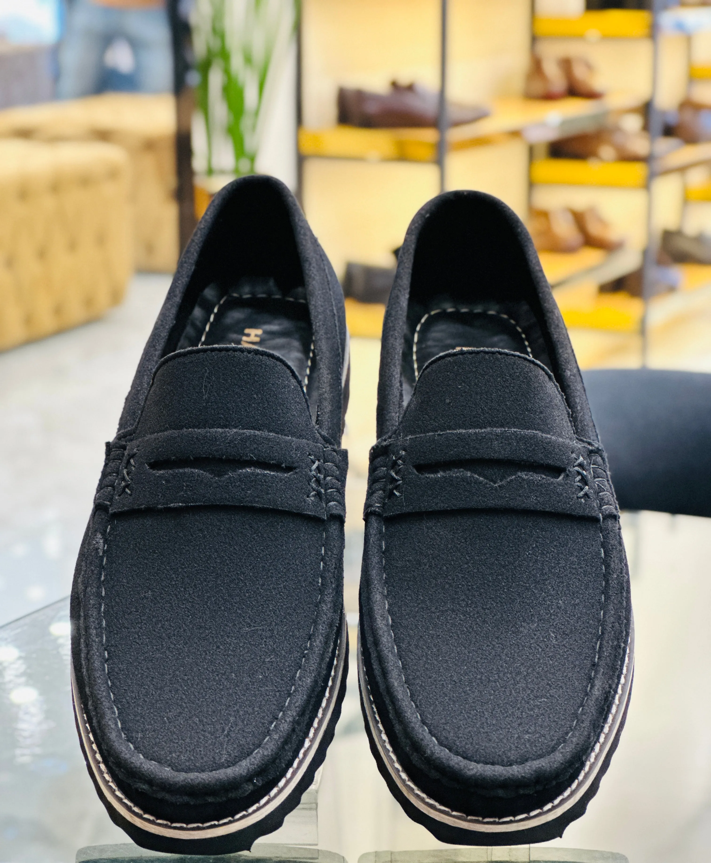 PLAIN BLACK CHUNKY LOAFERS